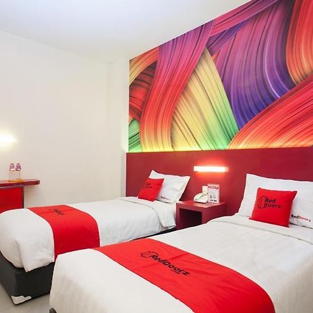 Reddoorz Near Hawaii Water Park Hotel Маланг Екстериор снимка