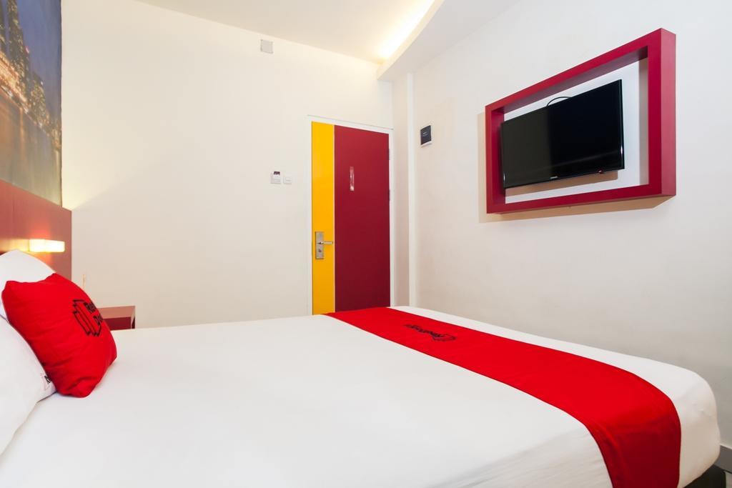 Reddoorz Near Hawaii Water Park Hotel Маланг Екстериор снимка
